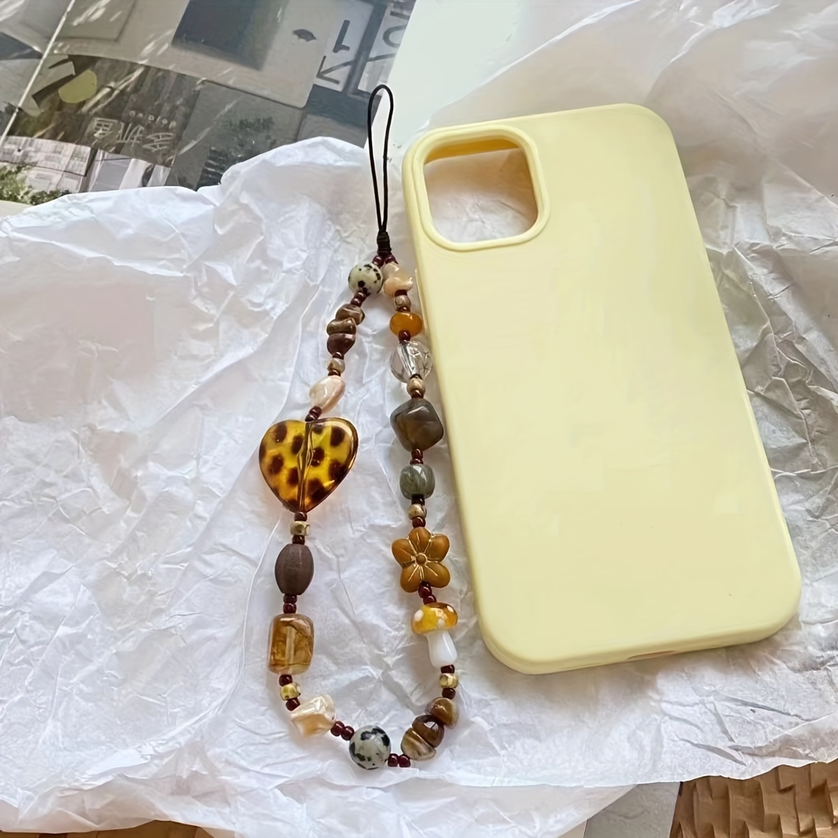 

1pc Autumn And Winter Handmade Amber Love Leopard Print Beaded Mobile Phone Chain, Ccd Camera Diy Beaded Cold Retro Pendant, Suitable For Women To Wear