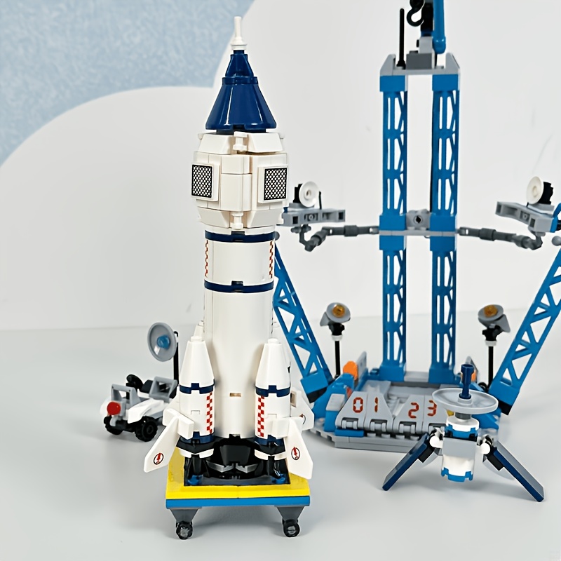 Image of Lunar Module Building Blocks From Shuttle Launch Center, Rocket Building Toys For Spaceports, Themed Models For Collection, Perfect As Gifts For Holidays