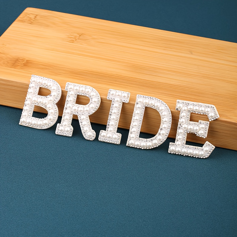 TEMU Ein Set von fünf BRIDE-Buchstaben, exquisite englische Buchstaben-Hotfix-Patches mit selbstklebendem doppelseitigem Klebeband auf der Rückseite.