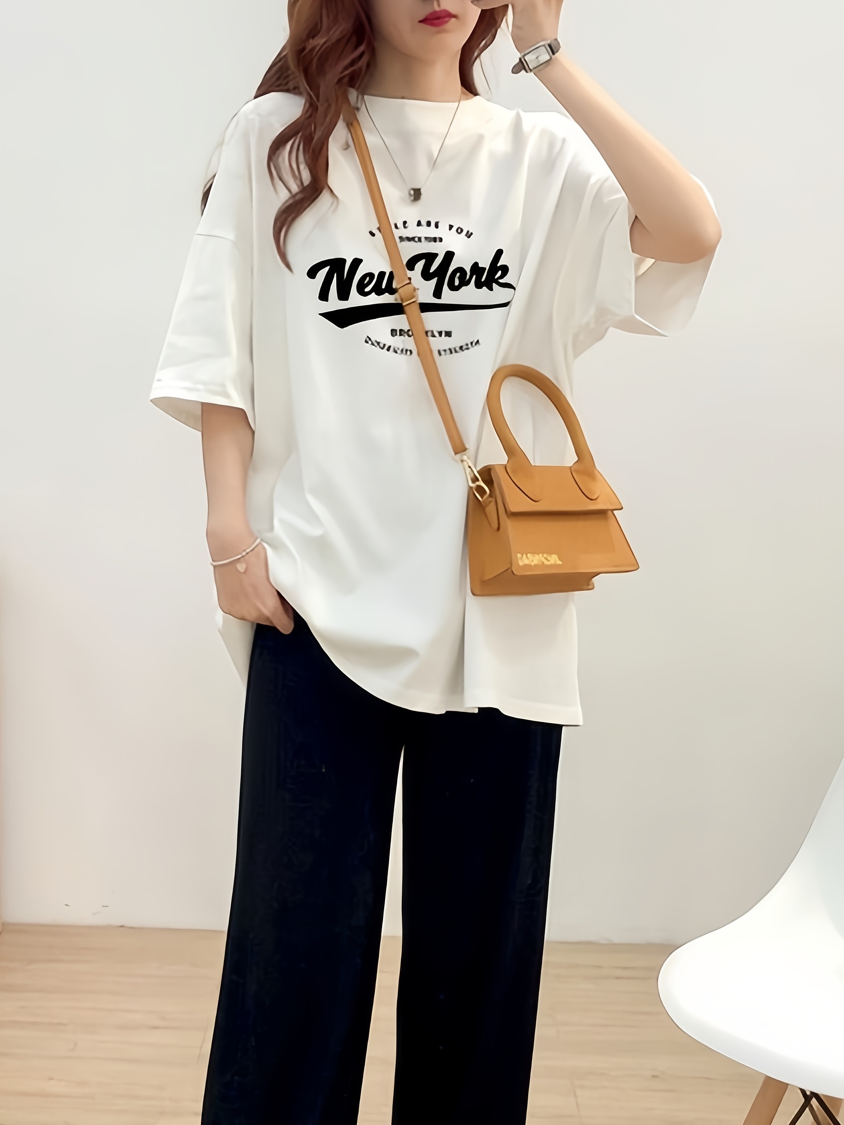Trendy American Retro Short-Sleeve T-Shirt for Women, Summer 2024 New Design, Niche Korean-Style Half-Sleeve Top.