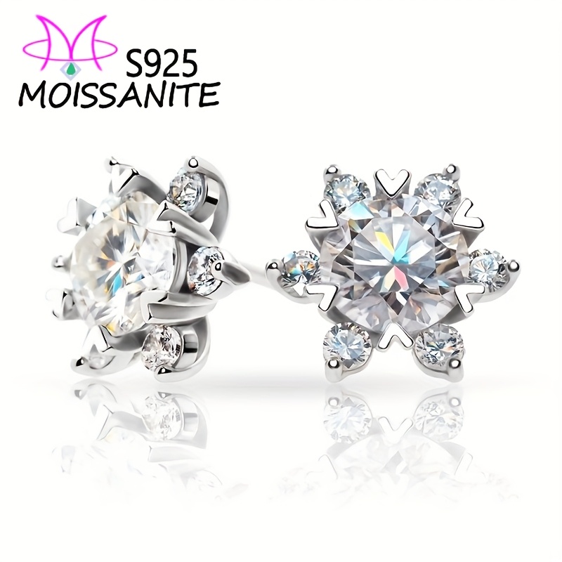 

Sterling 925 Silver Hypoallergenic Ear Jewelry Design Moissanite Inlaid Stud Earrings Female Gift