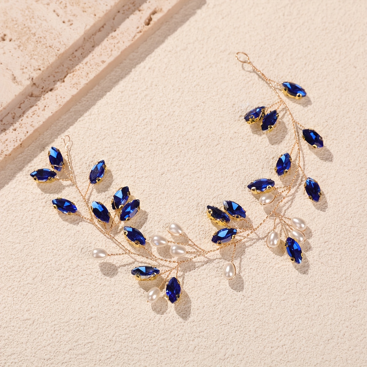 Image of An Elegant Hair Accessory For Women Featuring Royal Blue Rhinestones - A Decorative Headpiece That Requires No Power, Suitable For Birthdays, Balls, Parties, And Formal Events - A Ornament