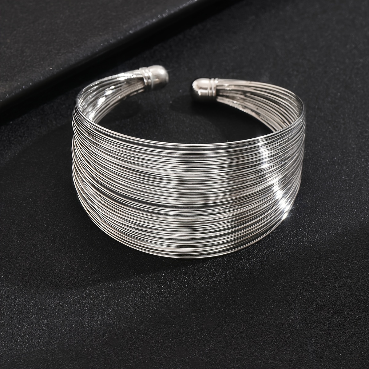 1pc Women's Fashion Open Bracelet Iron Style Punk Metal Open Plain Circle Bracelet Suitable for Gift Giving and Wearing