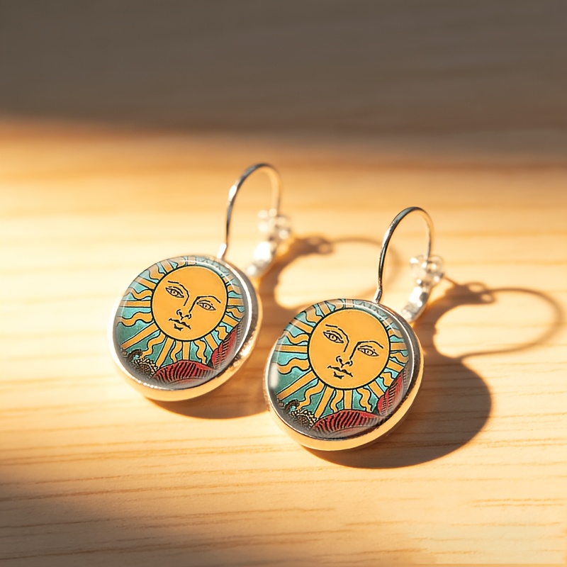 2pcs Set White Round Glass Stud Earrings with Sun Face Design