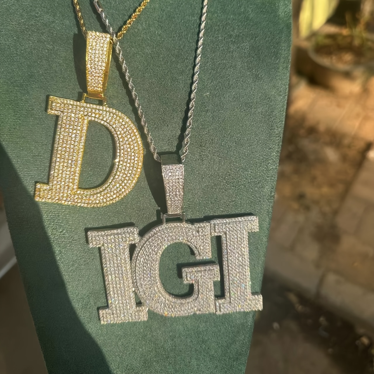 

Hip- Letter Splicing Pendant With 20-inch Twist Chain As A Gift. It Is Recommended To Make Double Rows With More Than 6 Letters