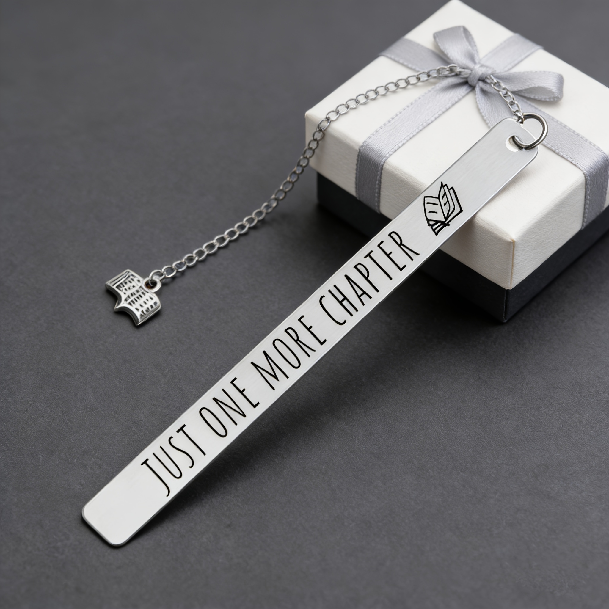 1 Stainless Steel Bookmark "book Stainless Steel Bookmark 'read 1 More ' English Engraved Pendant, A Fun Reading Accessory For Book Enthusiasts