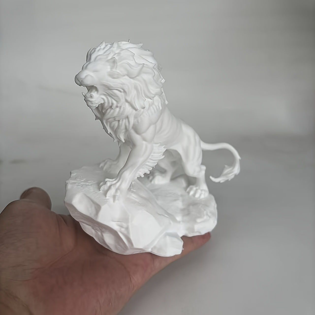 TEMU Statue, Lion Sculpture, Animal Desktop Ornament, Decor, Gift For Office And Study Room