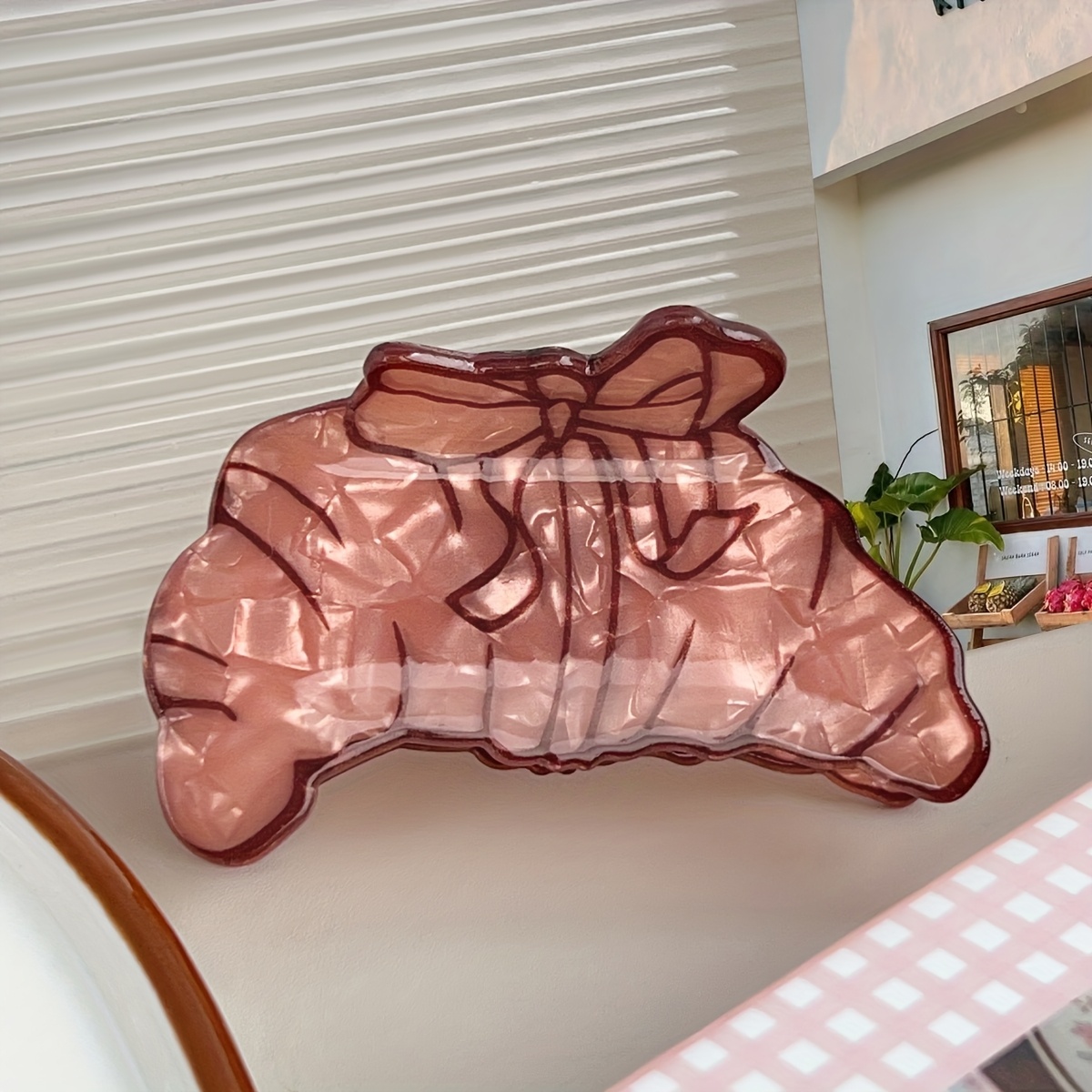 TEMU 1pc Elegant And Cup Horn Bag Clasp, With A Gradient Color Scheme Of And , Suitable For Daily Wear And Outdoor Activities. Food-themed Hairpin, A