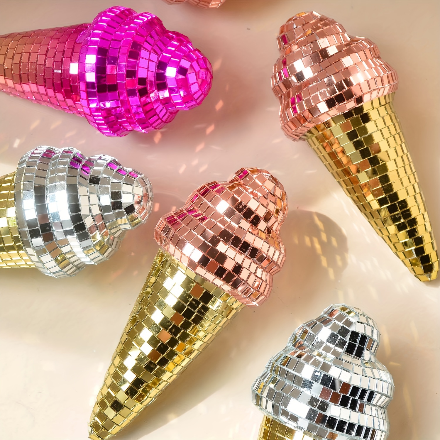 

1pc Colorful Disco Ice Cream Sparkling Mirror Ice Cream Ornament Exquisite Craftsmanship Suitable For Home Decoration, Bars, Parties