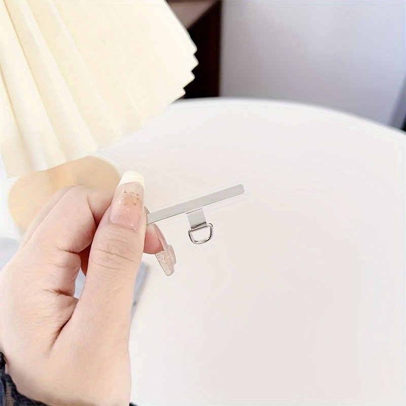A Sturdy And Durable Metal Clip Hook For Mobile Phone Lanyards, Featuring An Ultra-thin Design And A Strong Gasket For