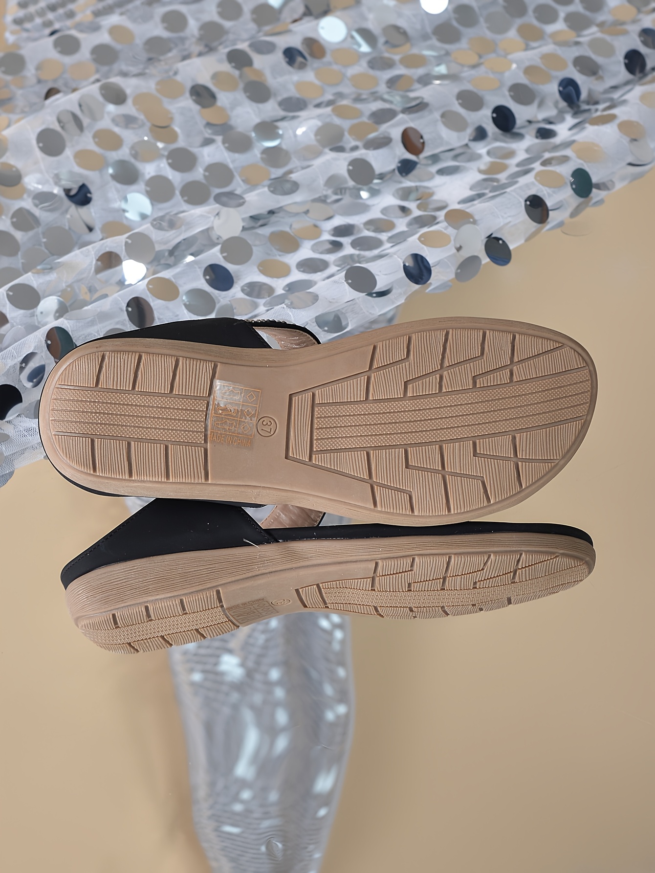 2024 New Women's European and American Women's Shoes Fashion Handmade Beaded Water Clamp Foot Flat Half Bag Slippers Retro Large Shoes, Women Shoes