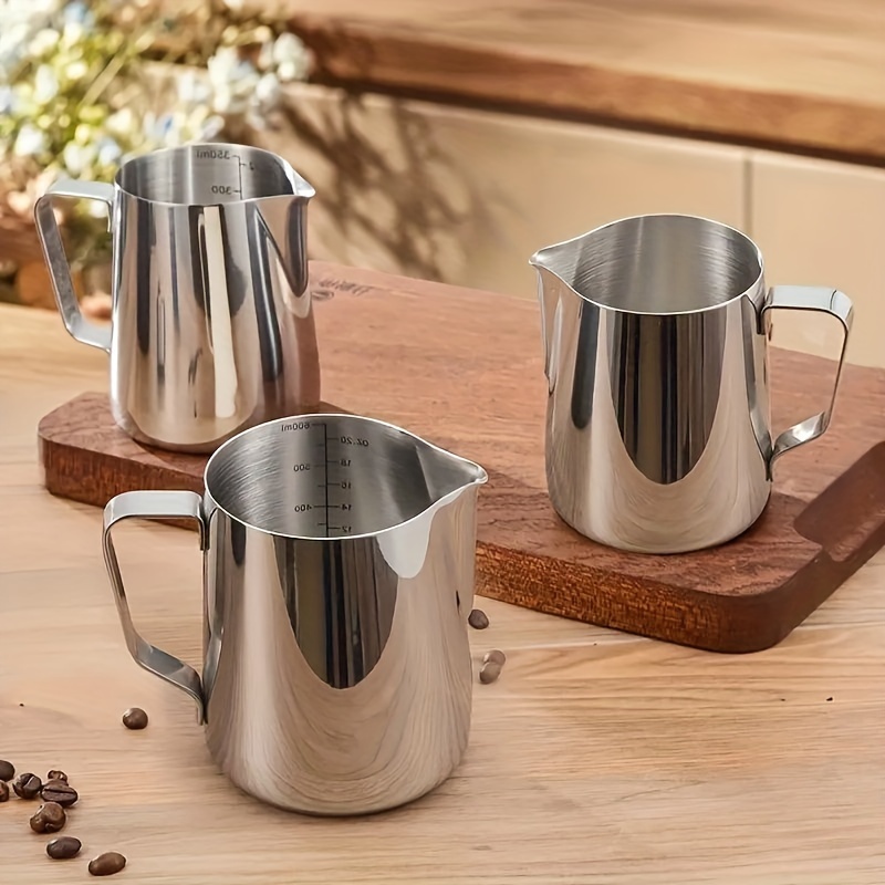 

Stainless Steel Milk Frothing Pitcher For Coffee - 304 Grade, Reusable, Dishwasher Safe, Recyclable Metal Cup For Latte Art, Cappuccino, Kitchen & Restaurant Use - 1pc