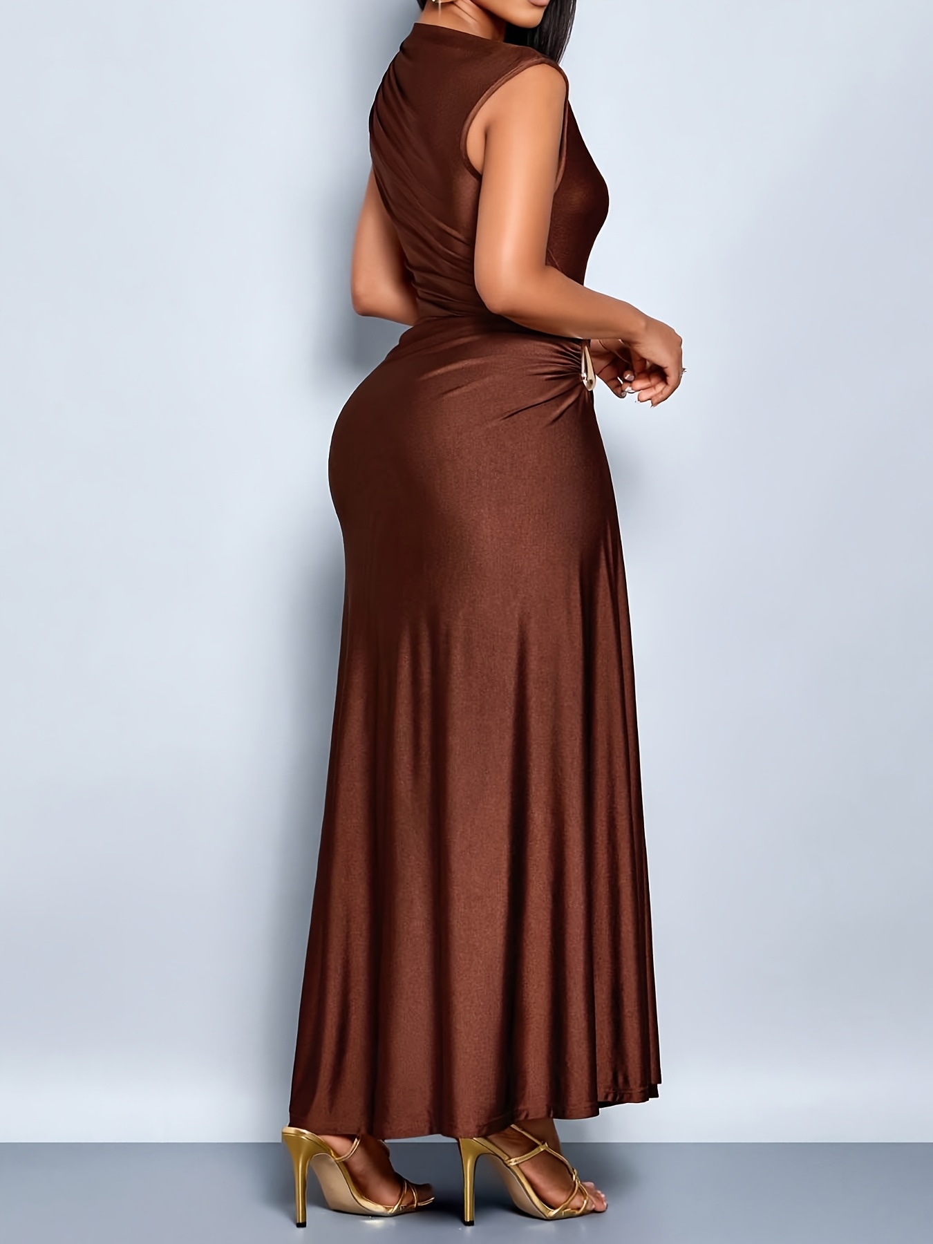 A Stylish Slim-fit Dress Suitable for Spring and Autumn, Featuring Sleeveless Off-shoulder Draping, Metal Decorative Buttons, and Champagne Golden Lustrous Fabric. This Elegant and Luxurious Style Is Perfect for New Year's Dinners and High-end