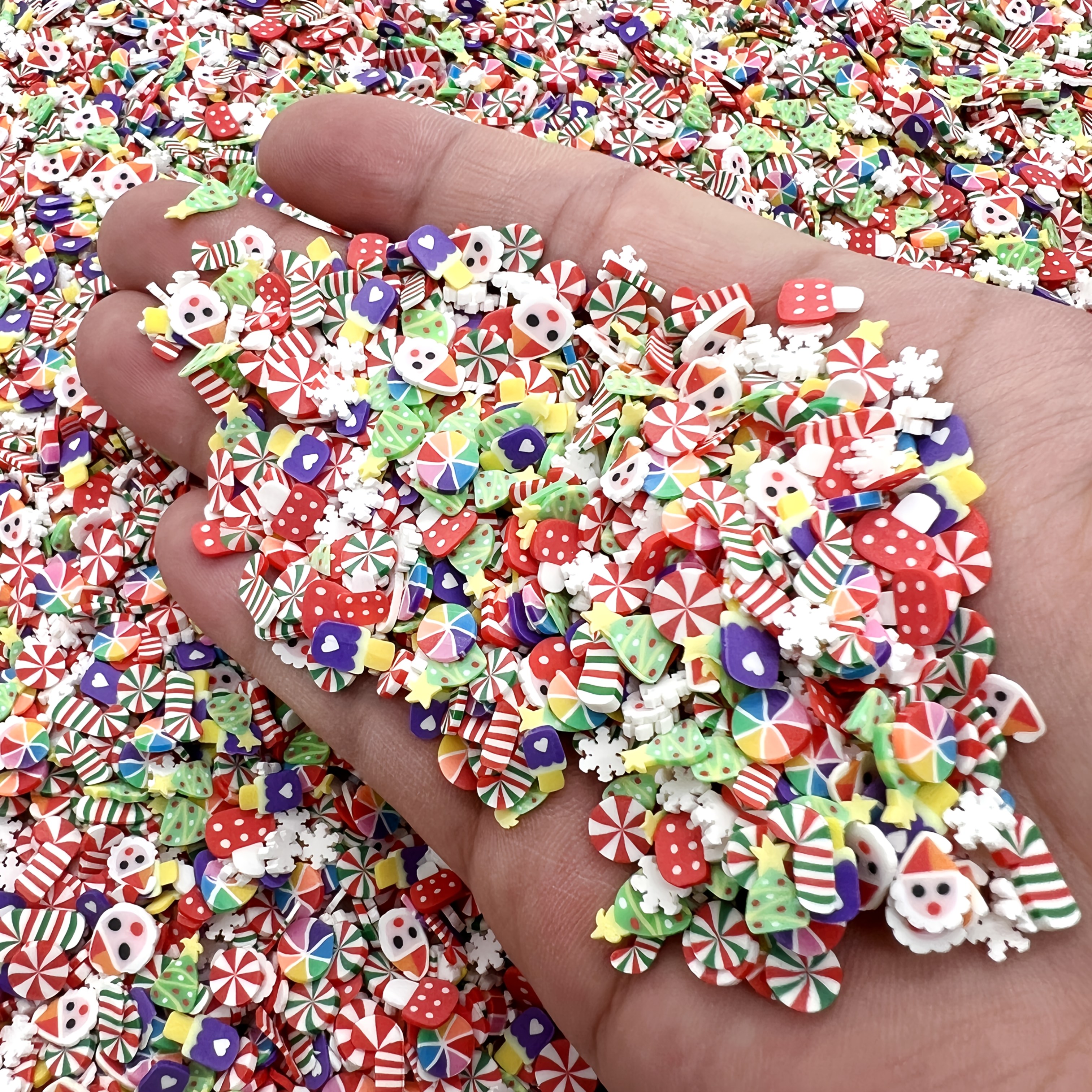 1200 piezas de arcilla   de estilo   de 23 ml (0.8 oz) con diseño 3d de   de nieve, papá noel, muletas,   de navidad, sombreros, calcetines, hongos y helados. ideal para decoración de uñas en rebanadas, manualidades con arcilla y   y decoración con pegatinas para uñas.