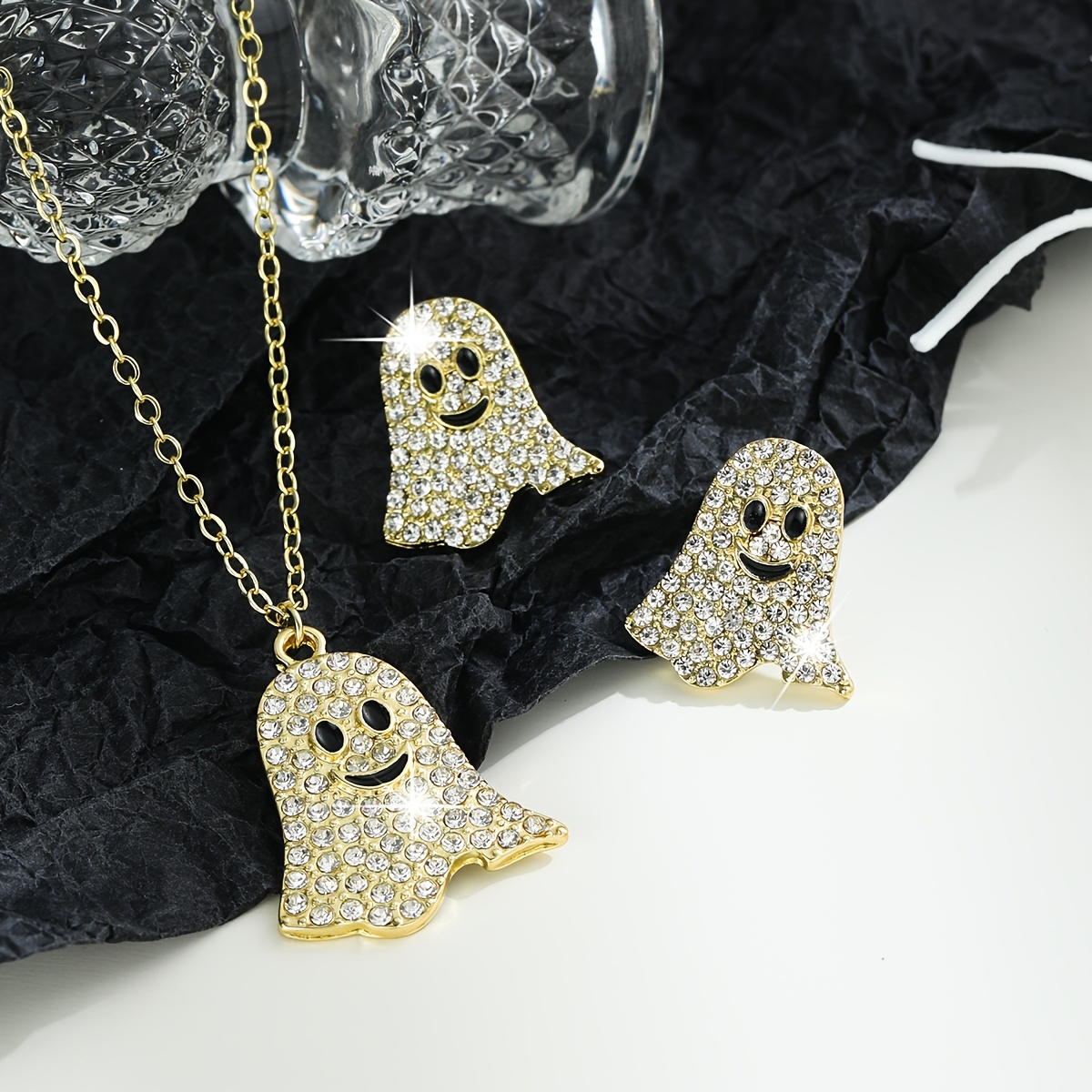 TEMU Parure de bijoux d'Halloween 3 pièces avec strass brillants, collier pendentif + boucles d'oreilles clous, boucles d'oreilles de fête
