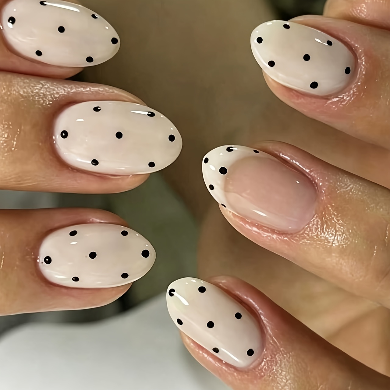 TEMU Upgrade Your Style 24pcs Wearable Nail Stickers Easy Design White Edges Polka Dot Gentle Premium Look Brightening Versatile Temperament