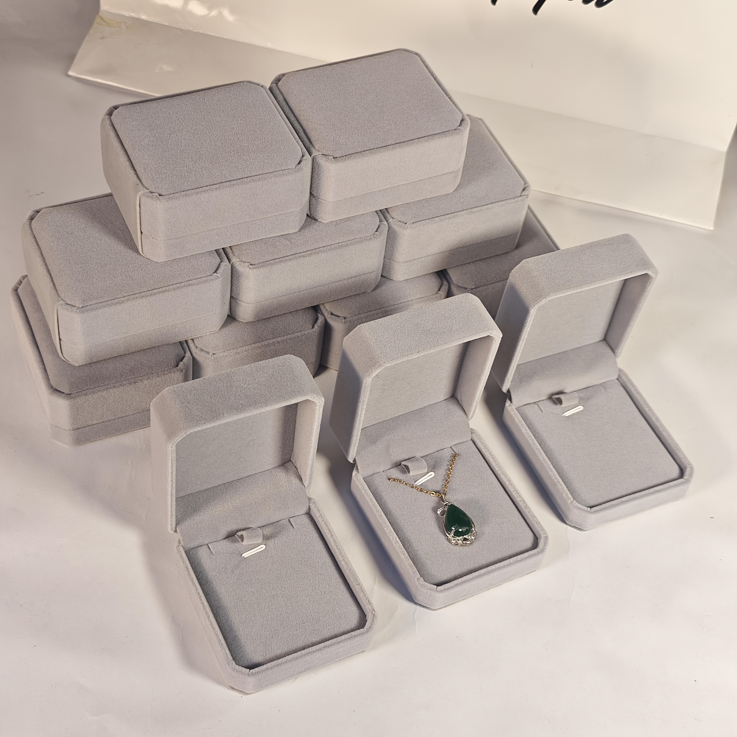 TEMU Boîte à collier en velours octogonale 12 pièces, boîte à bijoux, accessoires de bijoux non inclus