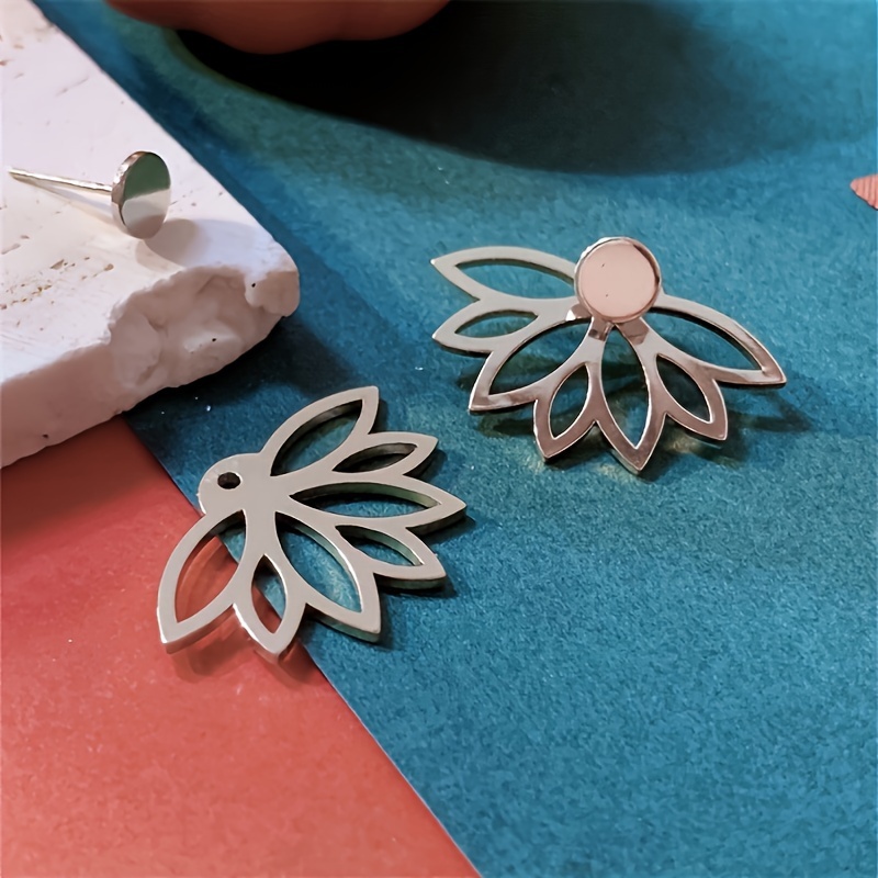Image of 1 Pair Of Lotus Shaped Hollowed Out Flower Earrings For Women With Retro European And American Geometric Earrings, Fashionable Hot Selling Item