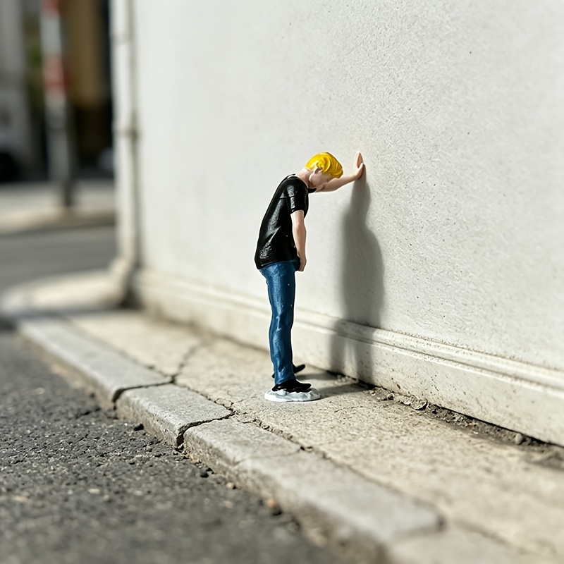 TEMU 1pc - Scale - The Man Against The Wall - Man - Miniature Model, Suitable For Landscapes, Scenes, Miniature Scene Arrangements, And Macro