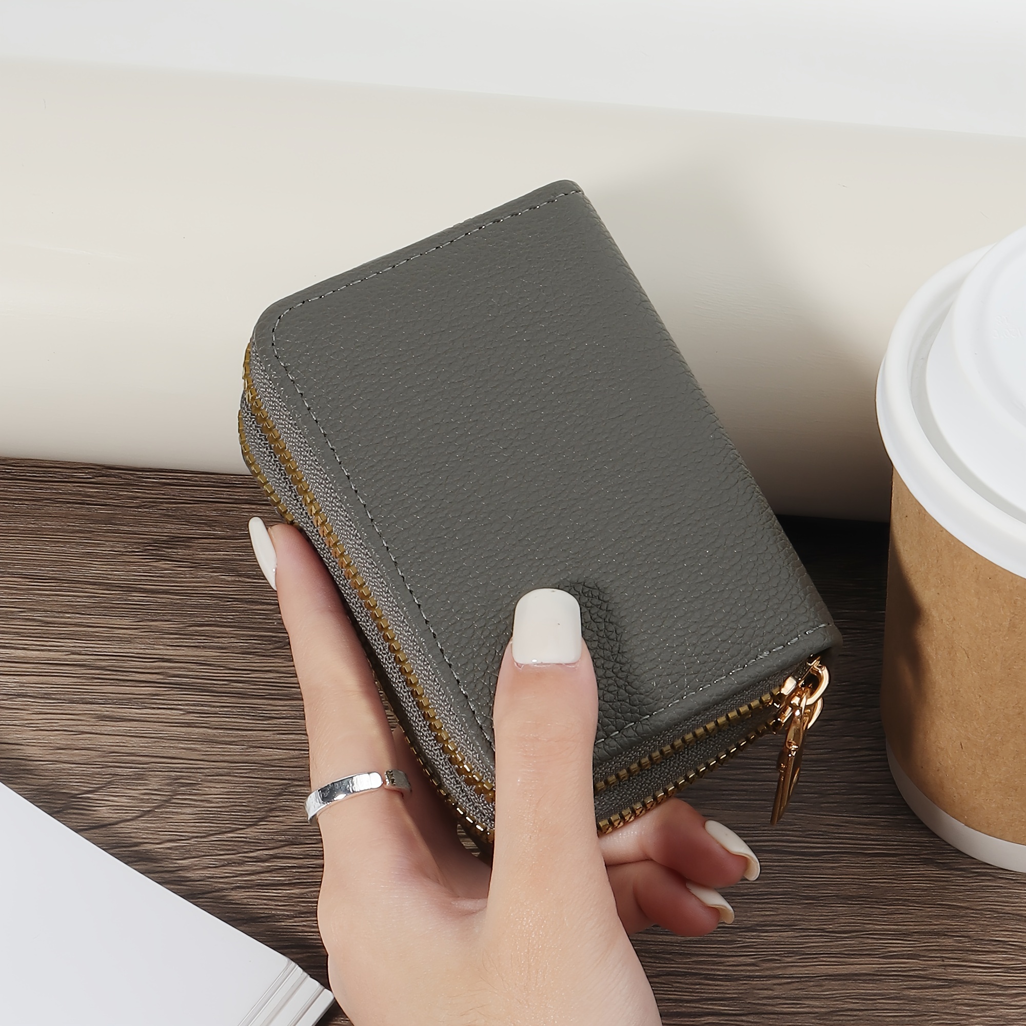 Portafoglio Da Donna In Pelle Sottile Con RFID - Portamonete Mini Con Cerniera E 3 Scomparti Per Carte - 13x7,5 Cm - Regalo Ideale - 4