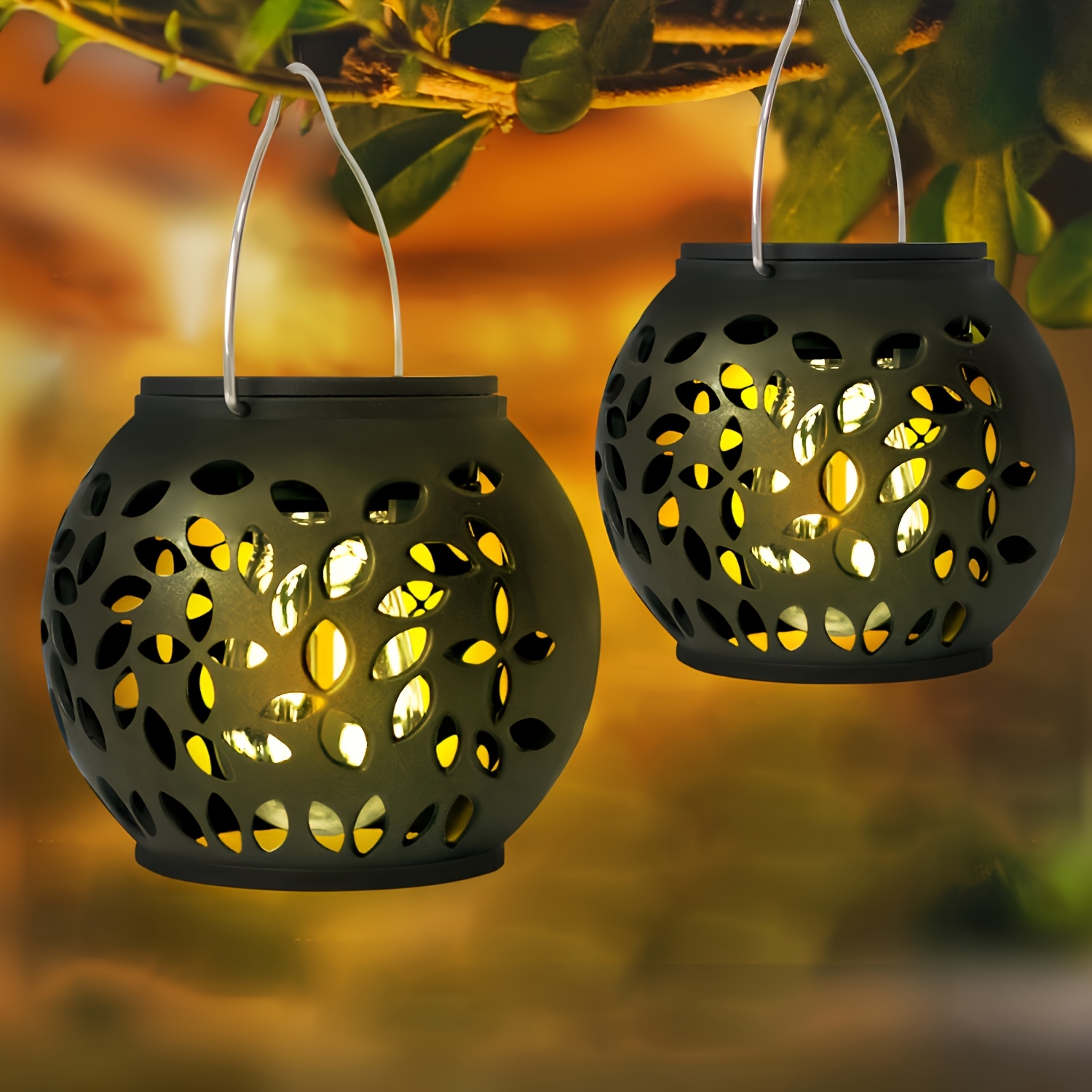 E-shop 2er-Set Solarbetriebene Smart-Lichter für den Außenbereich, Hängeleuchten mit flammeninspiriertem Openwork-Design, ideal für Gartendekoration,