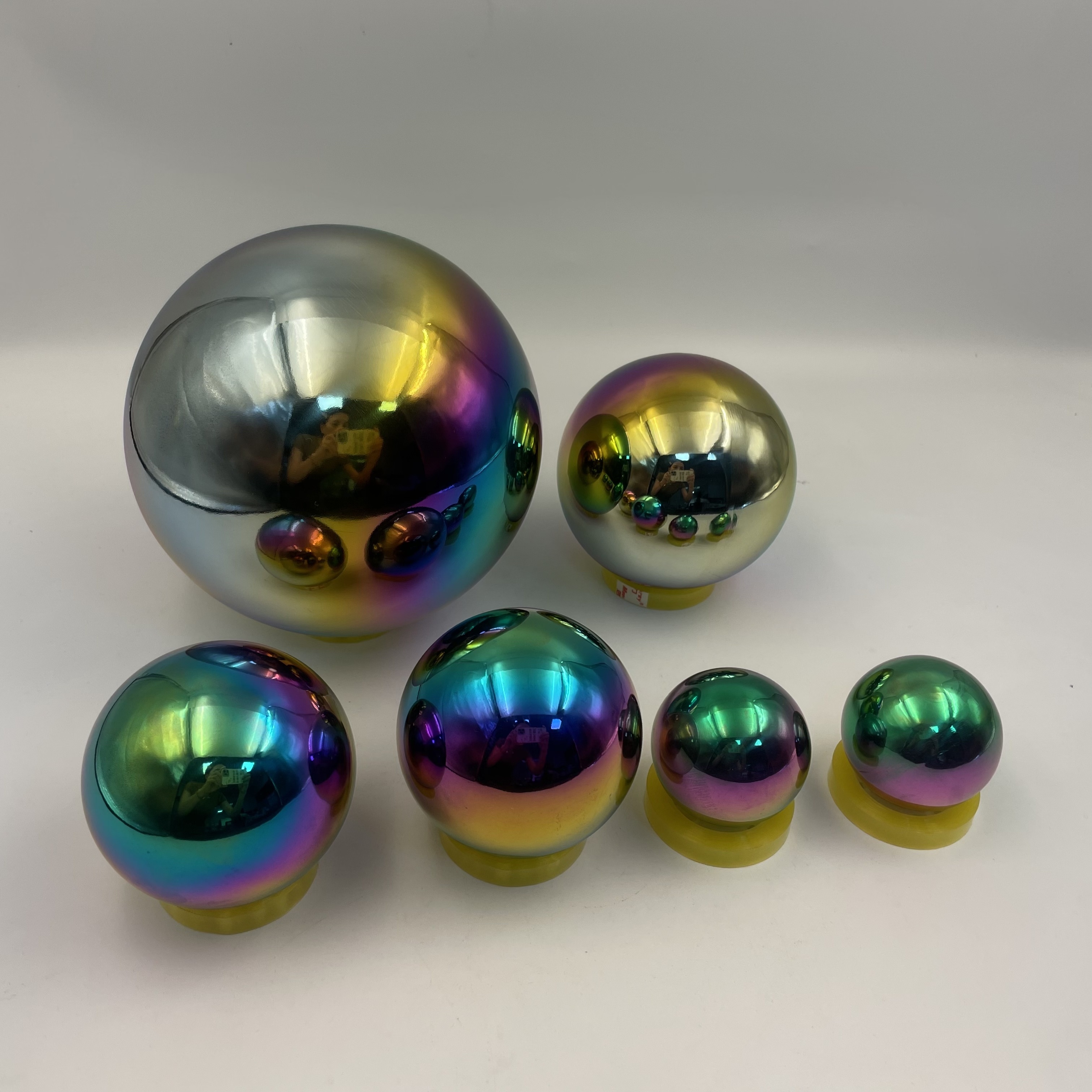 Image of 6pcs Stainless Steel Gazing Globes, Colorful Mirror-finish Hollow Reflective Garden Ornaments With Pre-drilled Holes For Home And Yard Decoration