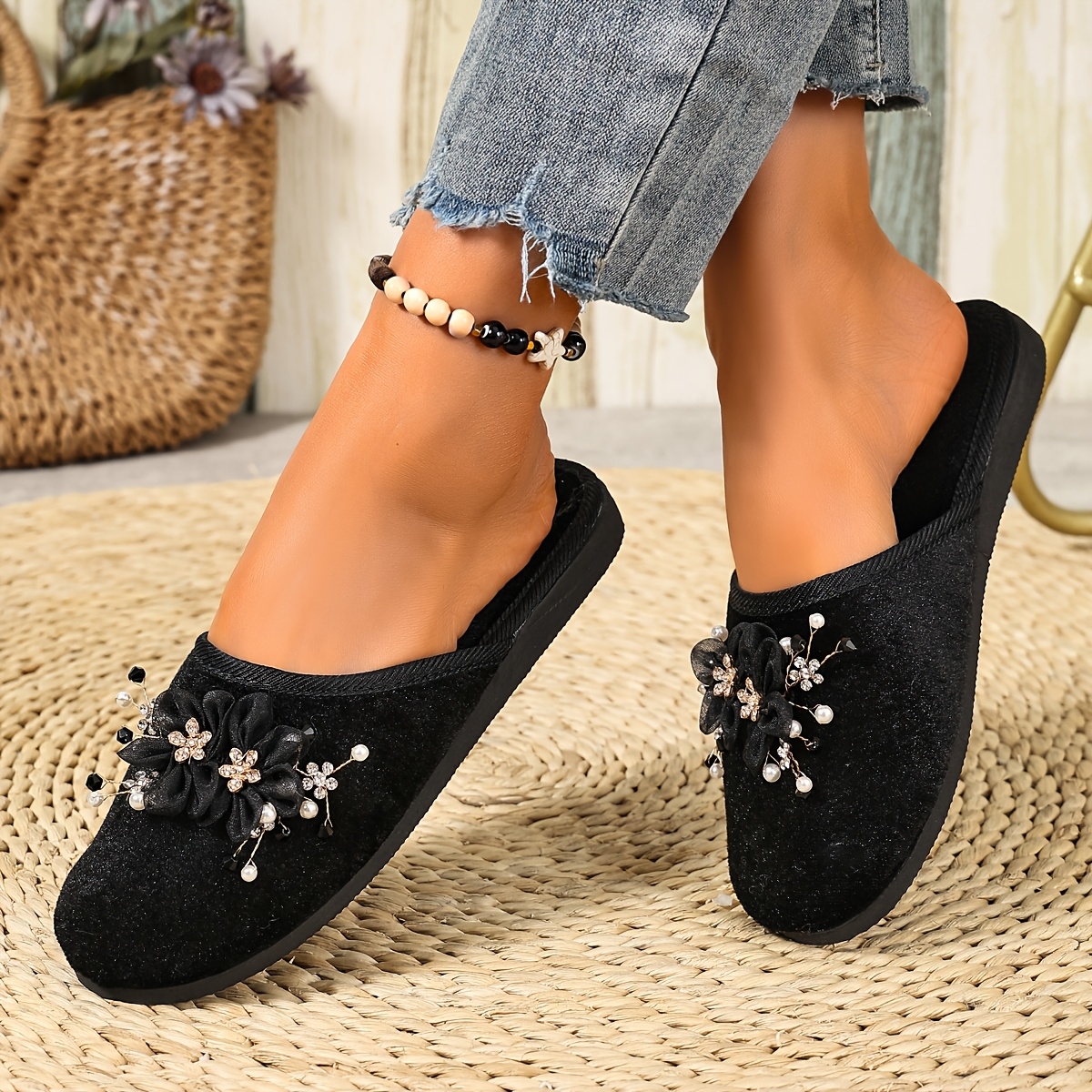 TEMU Fashionable Rhinestone Flower Velvet Slippers For Women, High-end Black, For Indoor And Outdoor Wear, Women Shoes