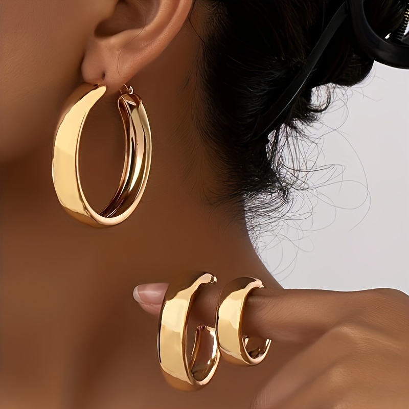 

Elegant 3-pair Set Of Golden Hoop Earrings - Chic & Simple Metal Jewelry For Women, Perfect Gift