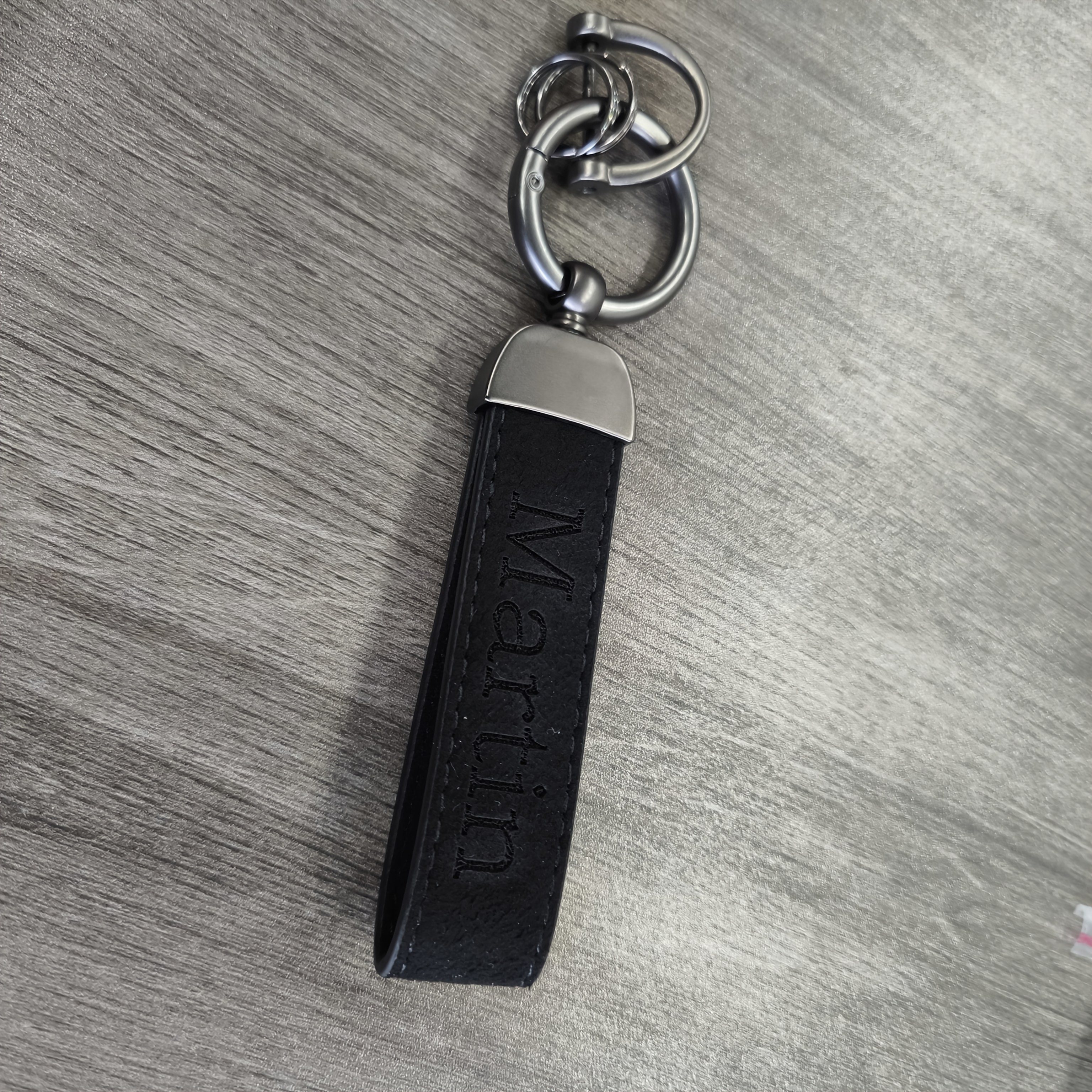 Personalized Customization High-end Frosted Texture Pu Leather Keychain Diy Laser Engraved Name Anniversary Key Chain Gift For Family Holiday Commemorative Gifts Valentine's Day Gifts Christmas Gifts