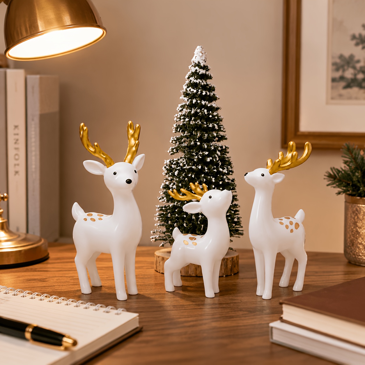 TEMU Juego de decoración navideña de renos de 4 piezas, que figuras de renos blancos y un árbol de nieve, una decoración de escritorio creativa con