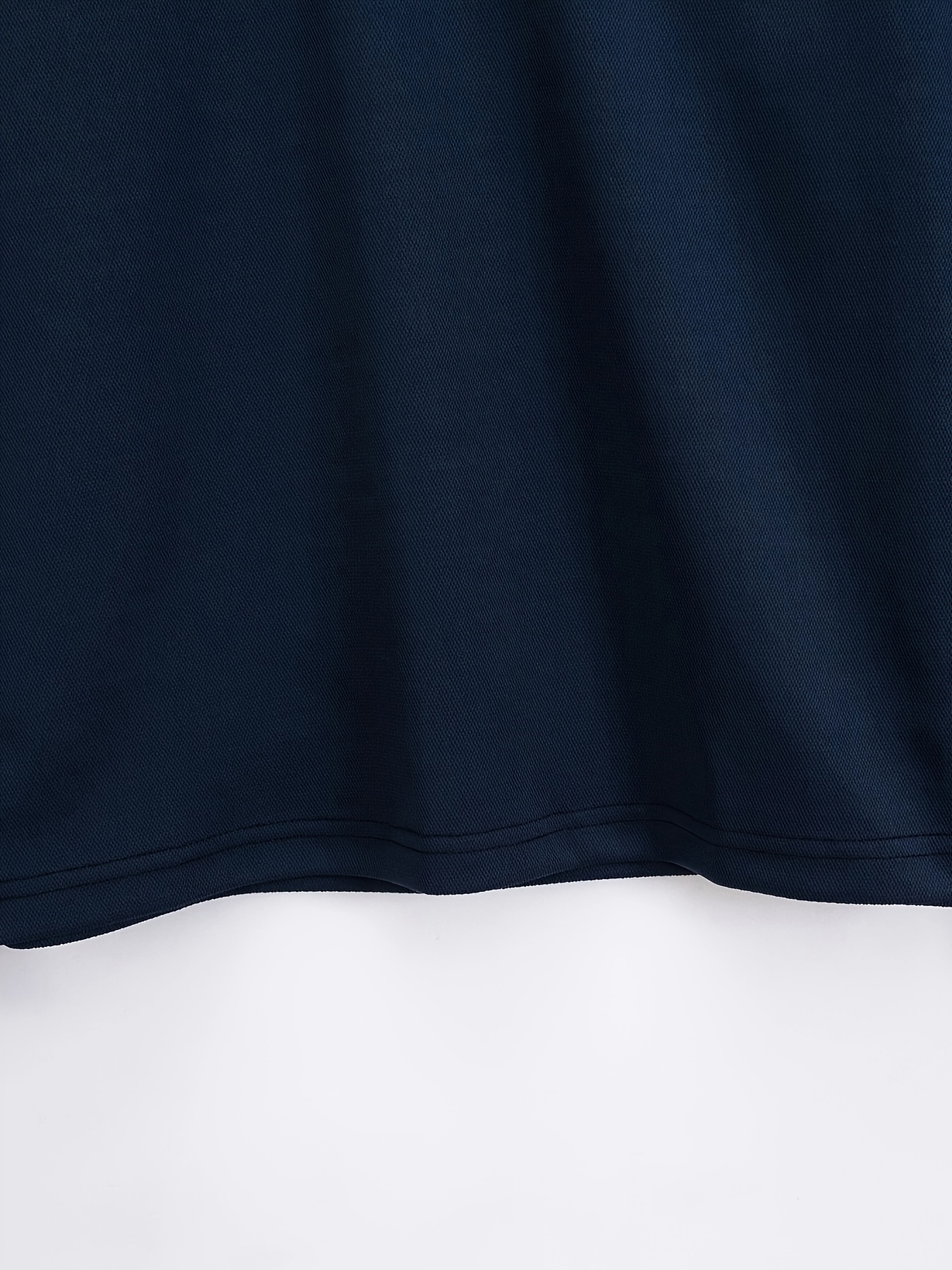 1pc Chemise Polo En Polyester Décontractée D'été Pour Hommes Avec Détail de Poche À Carreaux, Manches Courtes, Tissu Tricoté, Légèrement Extensible, Coupe Régulière, Col À Revers, Boutonnière - Sans Ceinture