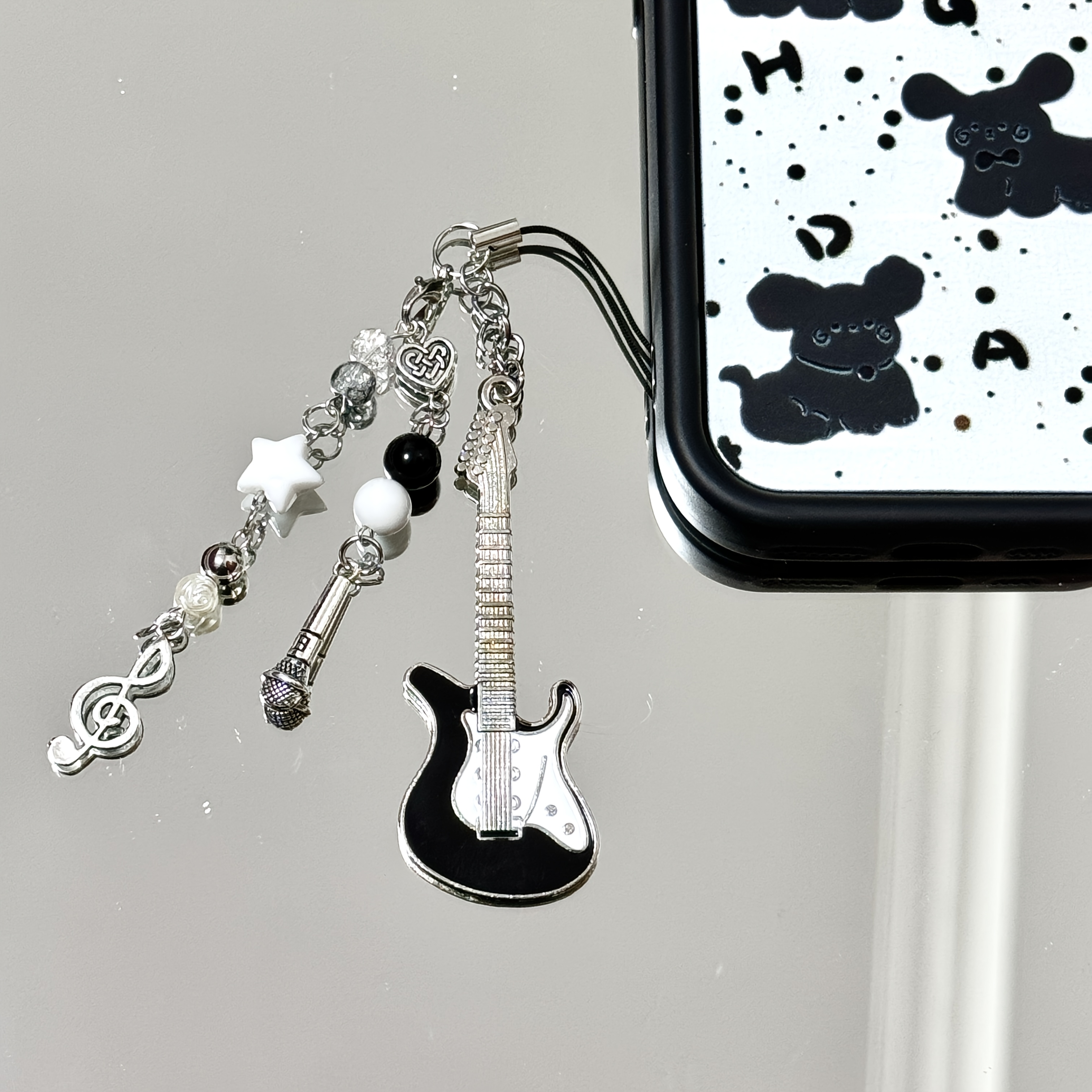 

1pc Handmade Guitar And Music Note Beaded Phone Charm, Copper , Cute Kawaii Puppy Design, Women' Use Accessory