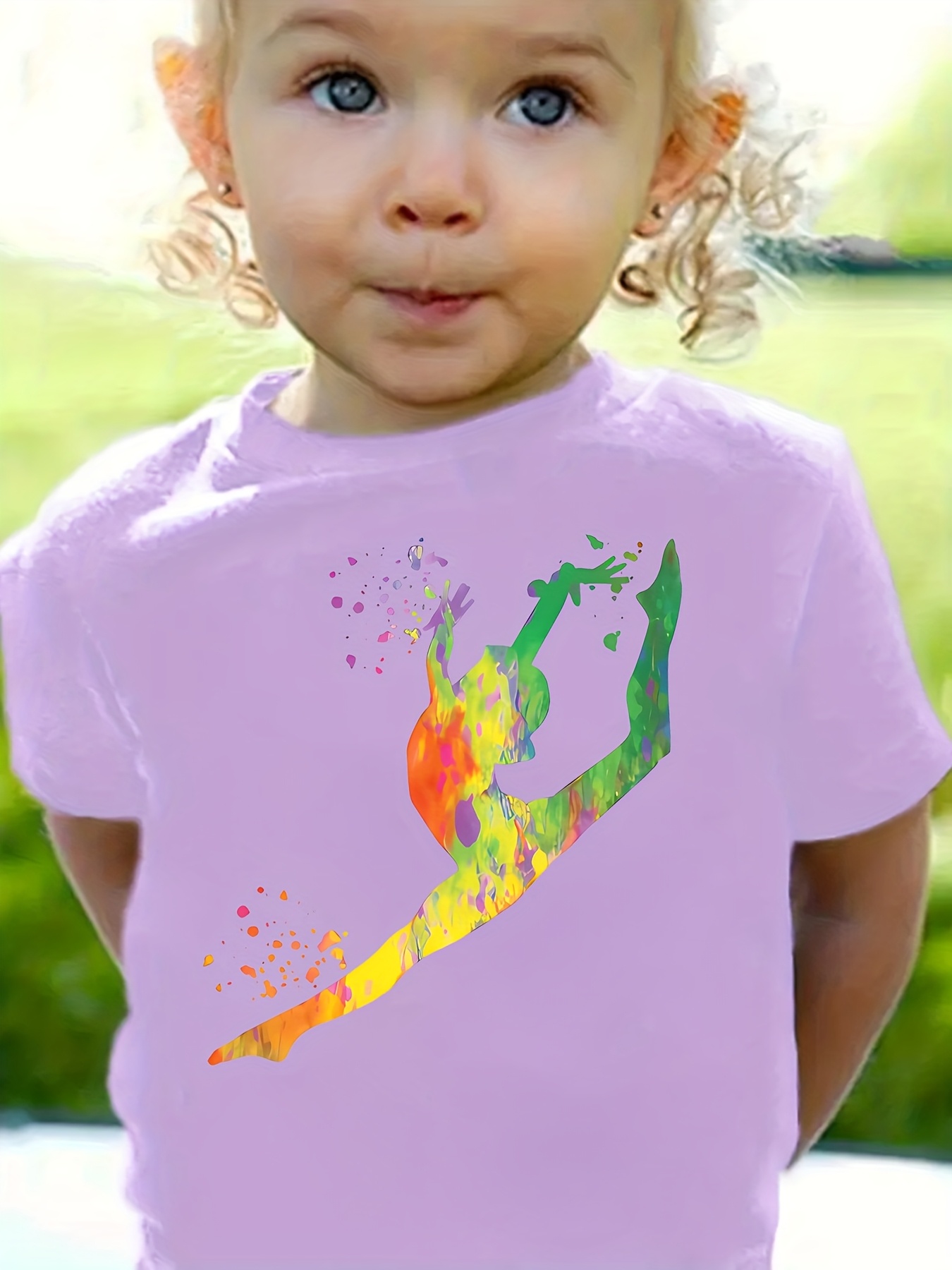 sport- en gymnastiek T-shirt voor meisjes met levendige waterverf  letterprint Zacht poly-cotton, ronde hals, gebreide top voor actieve  kinderen,