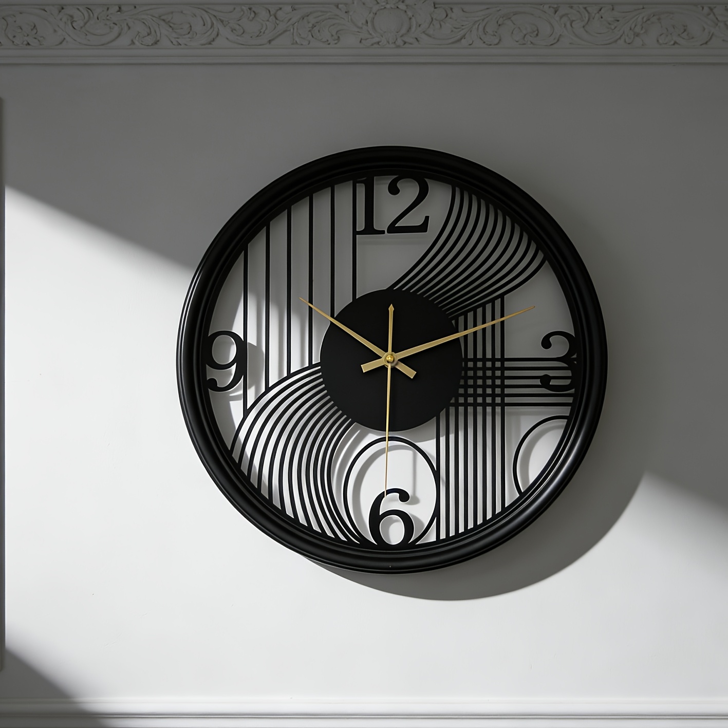 40cm/16in Iron Wall Clock Metal 3D Three-dimensional Frame Available in Three Colors (black/Golden/Silvery) Suitable for Living Room, Bedroom and Office Decoration Clocks and Watches Without Ticking Holiday Gift