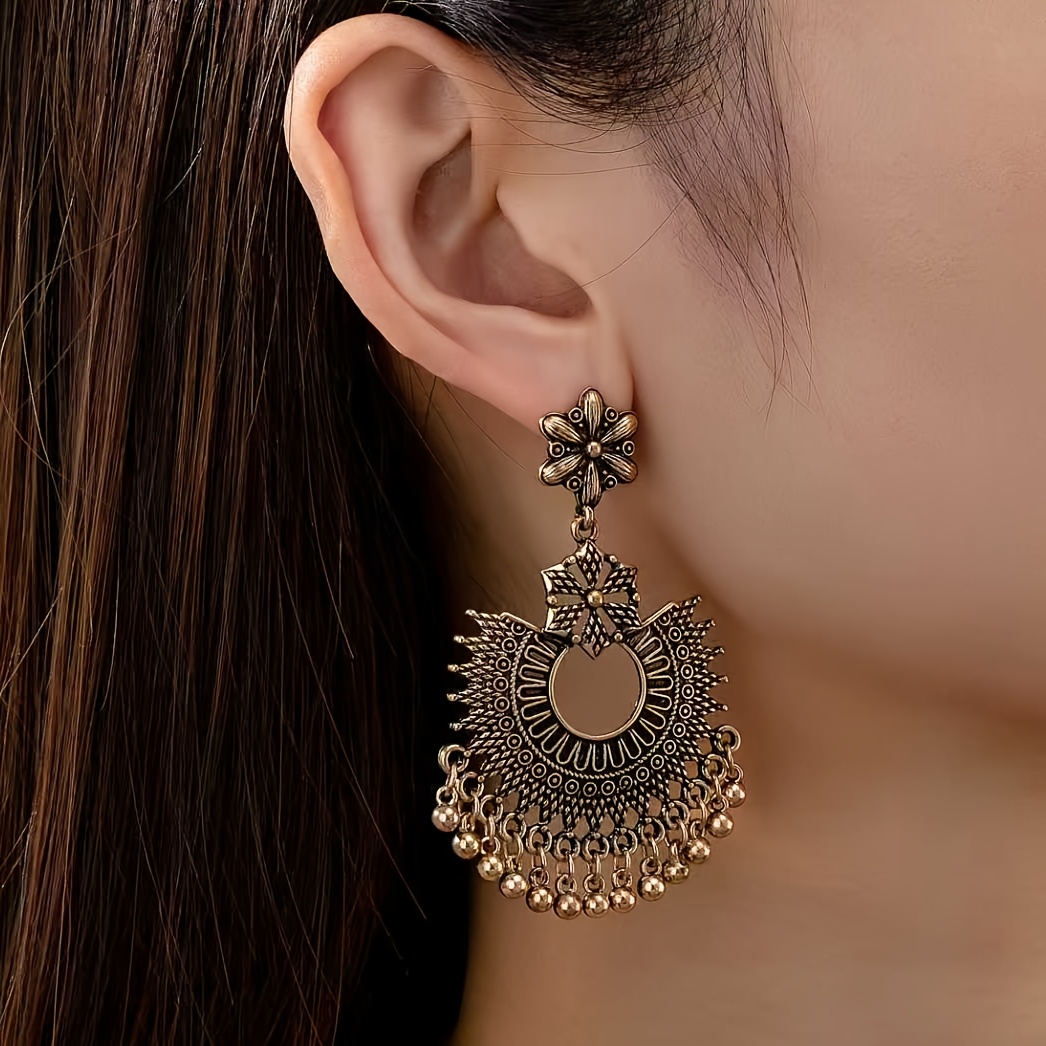 Image of A Pair Of Elegant Vintage Middle Eastern -shaped Tassel Earrings For Women, Suitable For Festivals, Birthdays, Dates, Balls, Banquets, Parties, Vacations, Shopping, And Daily Commuting Additions