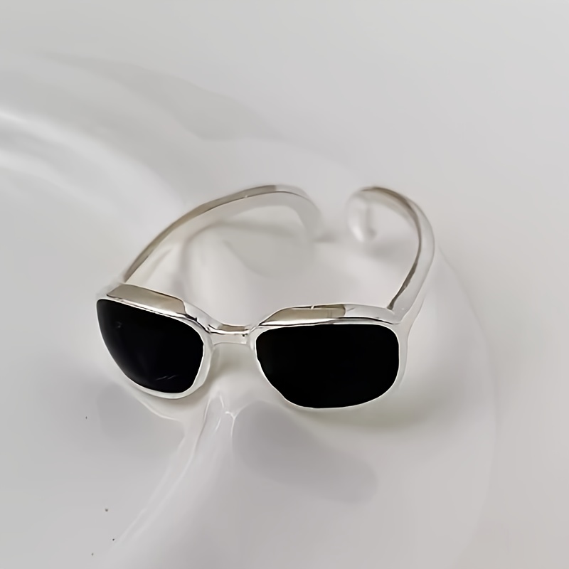 TEMU 1pc Glasses Ring Women Mini Small Glasses Index Finger Ring Fashion Individualistic Cold Style Black Resin
