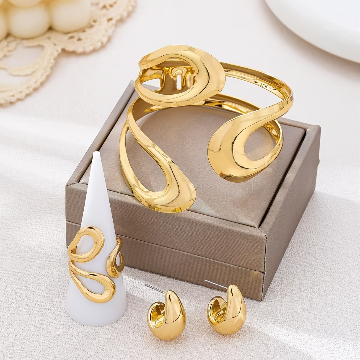 TEMU Cold Style Metallic Fishtail Bangle 4pcs Set, Matte Shiny Golden Geometric Open Bangle Ring Earrings Women's Evening Jewelry