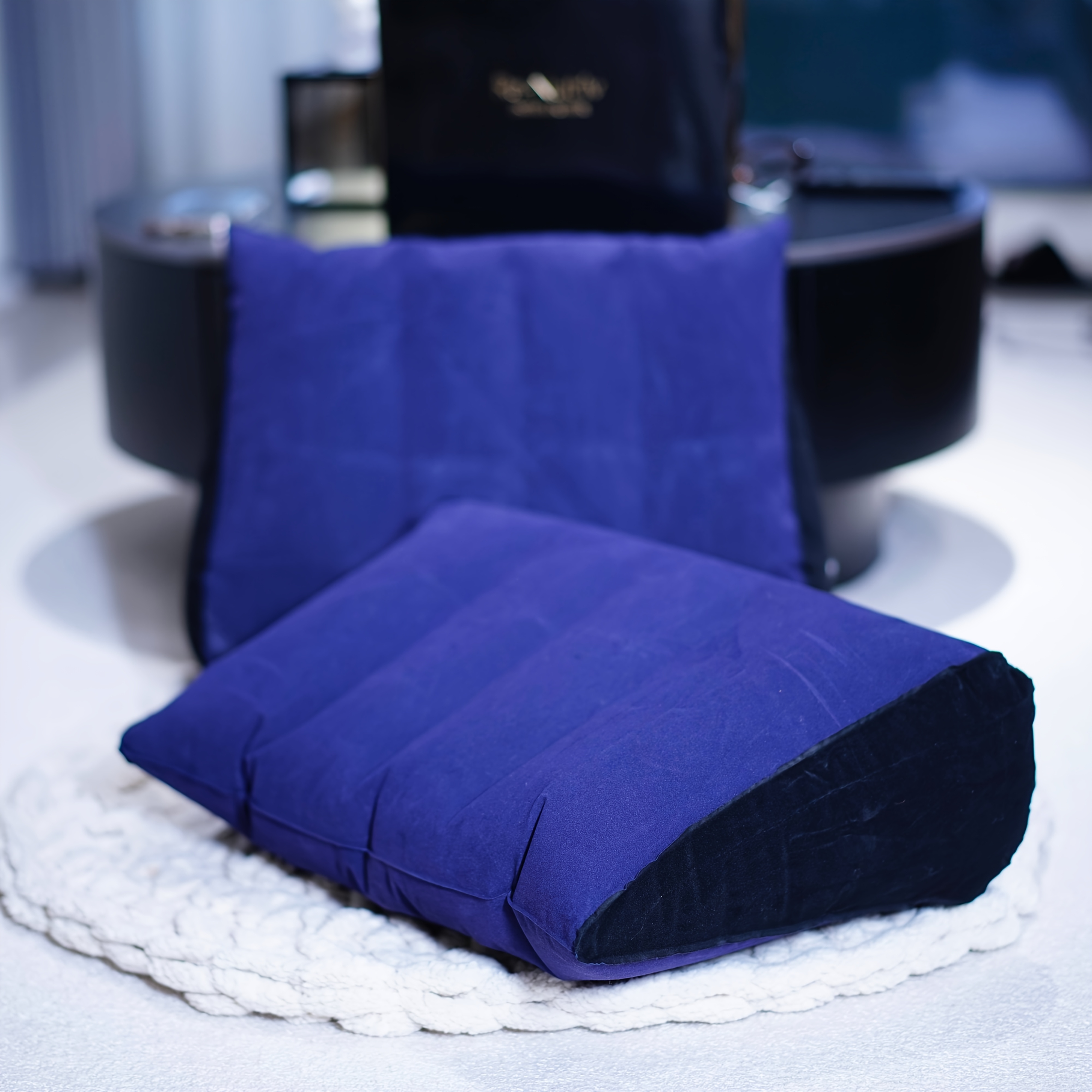 A multifunctional sex pillow that can replace adult products with fun poses in couples' rooms, perfect for supporting the legs or waist of couples