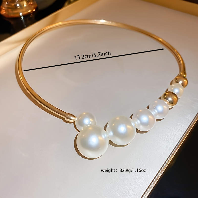 A Stylish Necklace for Women, Featuring a Easy Yet Bold Design with Faux Pearl Beads, Perfect for Everyday Parties