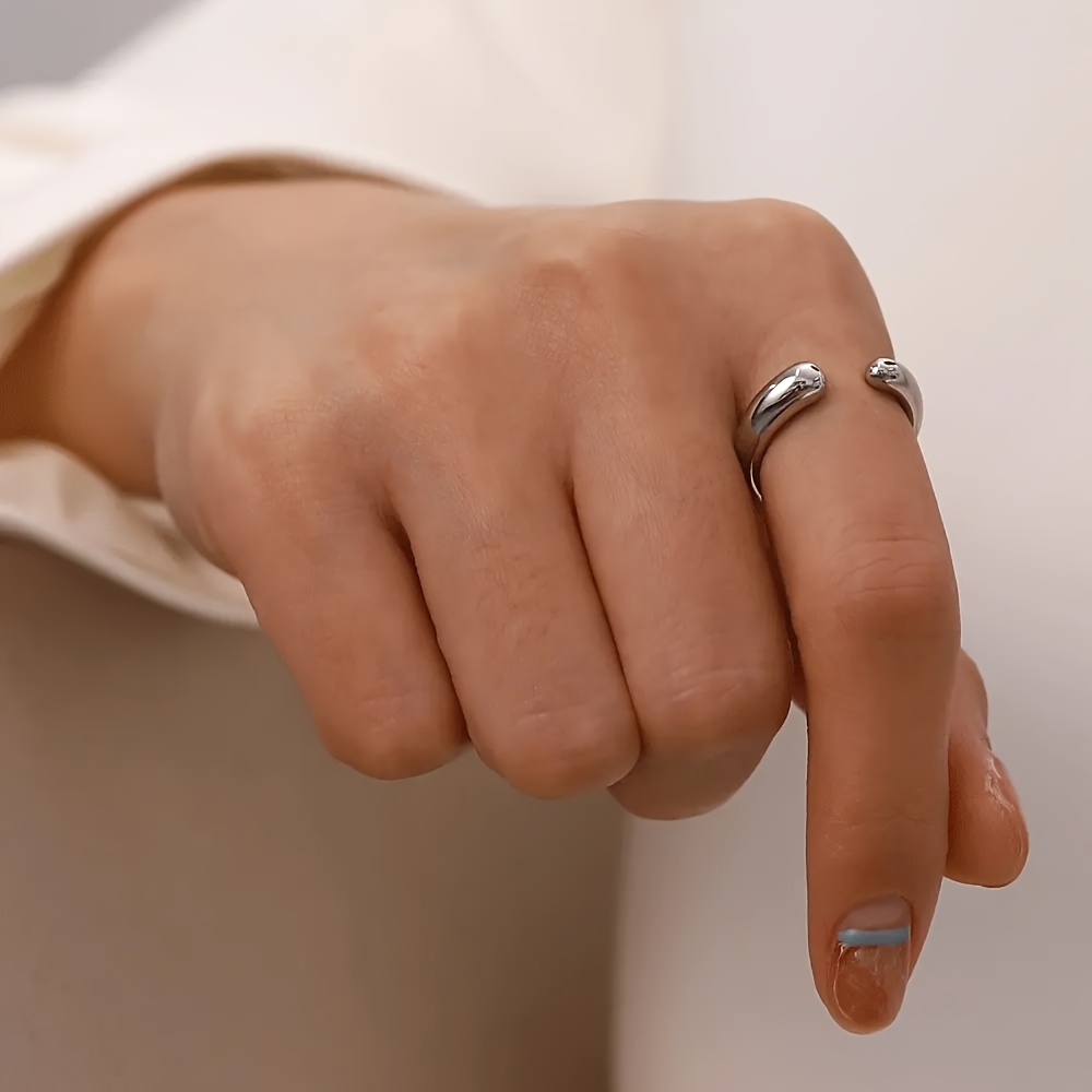 Women's Minimalist Smooth Teardrop Open Ring, Cool Tone