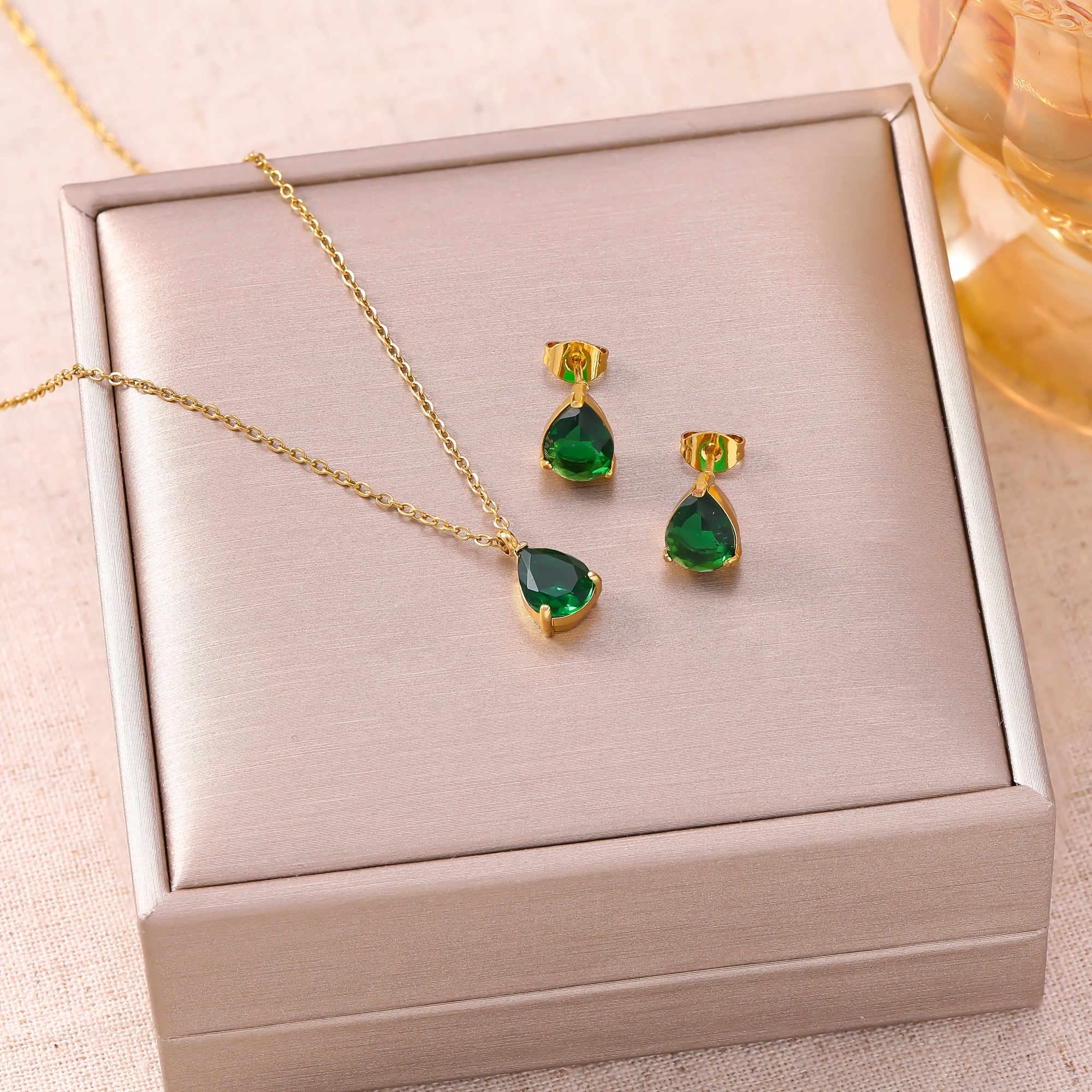 TEMU Elegant Women's Accessory 3pcs Set Of High-quality Stainless Steel Jewelry For Women With Design, Suitable For . Plated With 18k Golden,