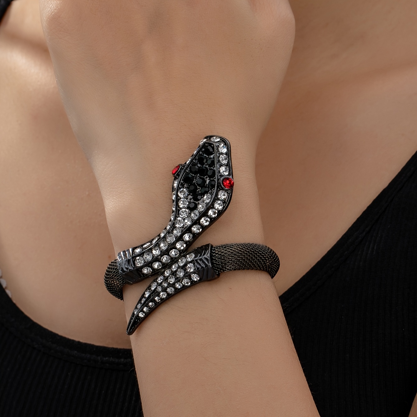 Rhinestone Encrusted Snake Bracelet, Versatile Zinc Alloy