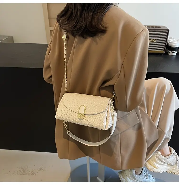 chic black woven crossbody bag for women versatile shoulder bag with detachable strap zip closure hardware casual or formal outfits Product details 2