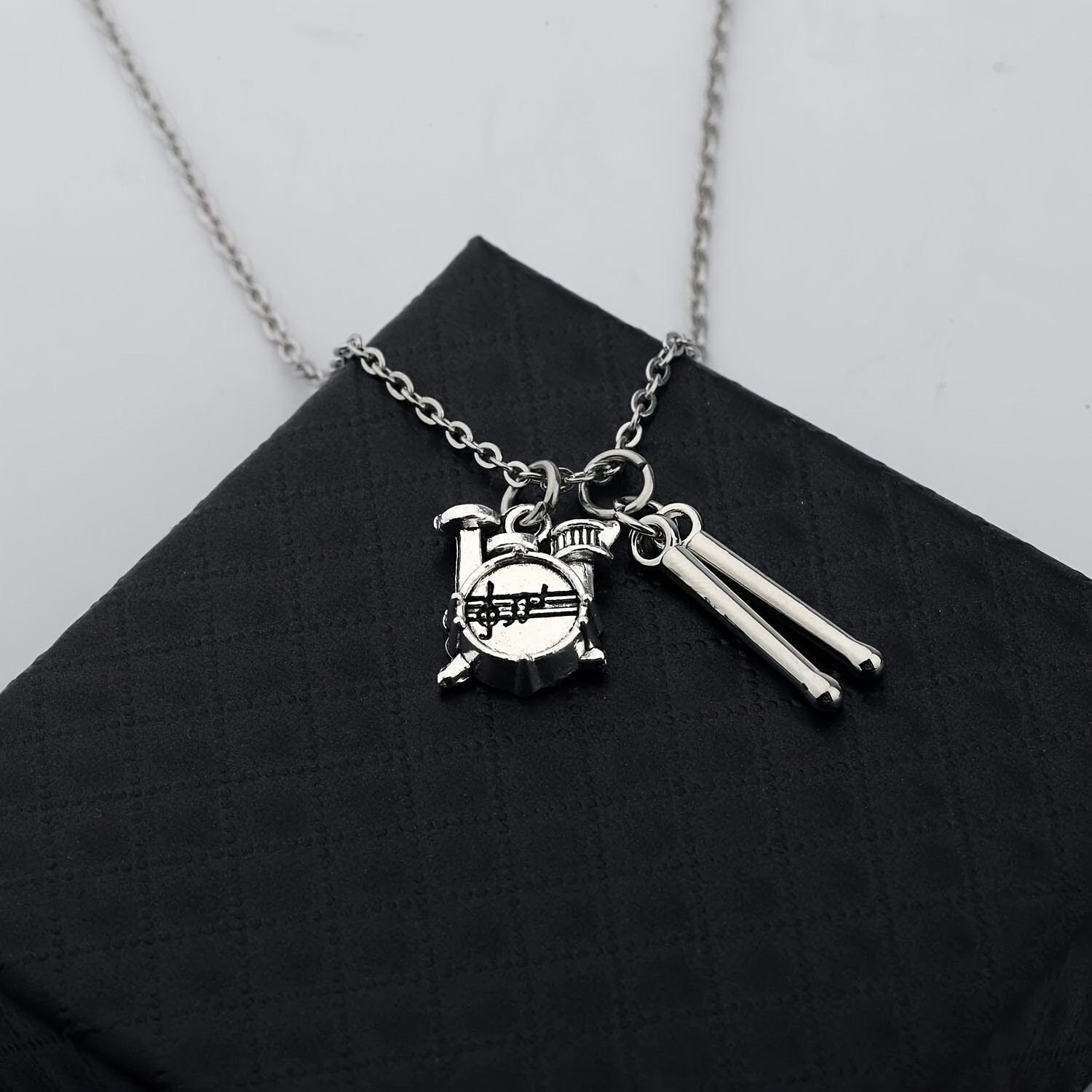 pendant princess necklace hip hop style party Temu Chile - Main Image