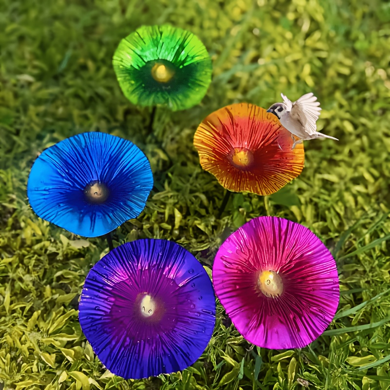 creative   shaped   feeder made of high quality iron material hand painted to restore   texture of   the flower shaped   can hold bird food and clear water
