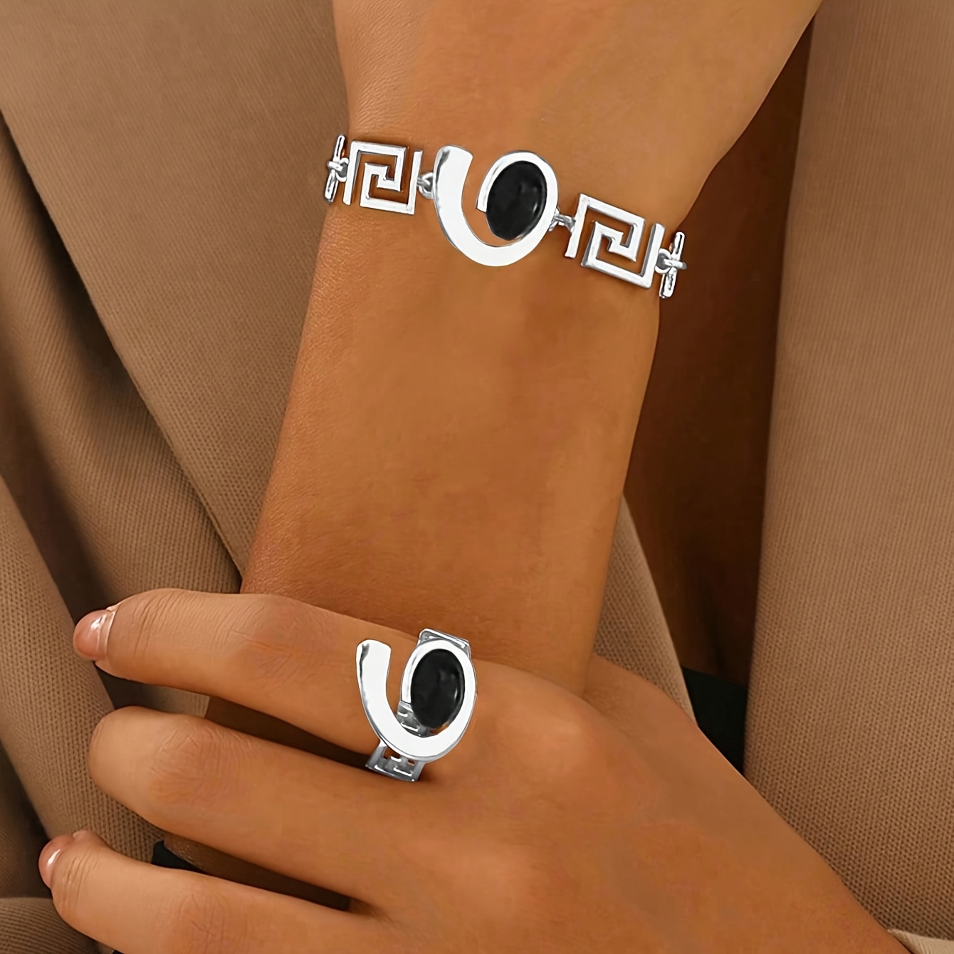 TEMU 2pcs New Retro Bracelet Ring Set Creative Hip-hop Fretwork Temperament Gift Party Ladies Jewelry Set