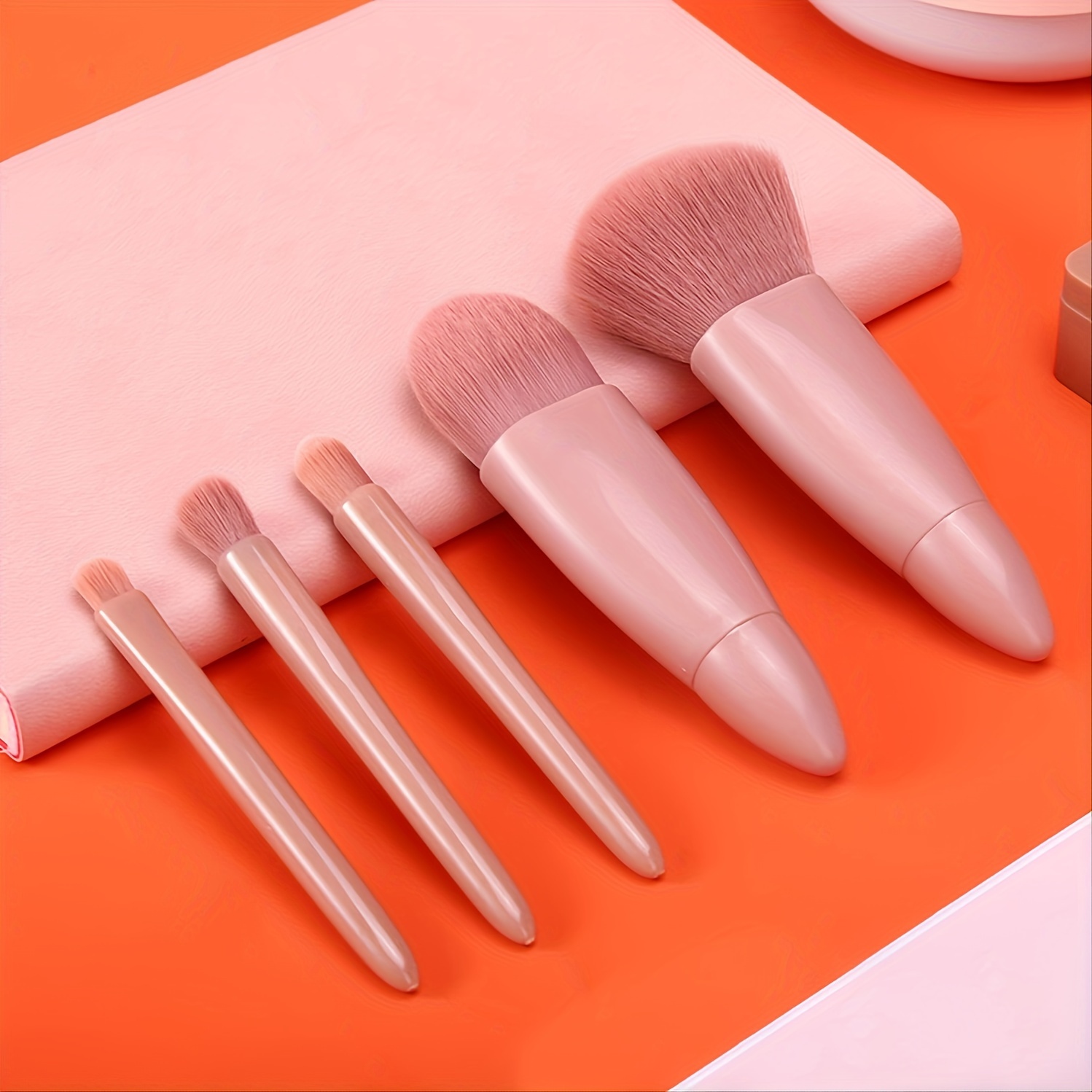 

5-piece Portable Makeup Brush Set With Mirror, Mini Multifunctional Travel Kit, Includes Powder Brush, Foundation Brush, Eyeshadow Brushes