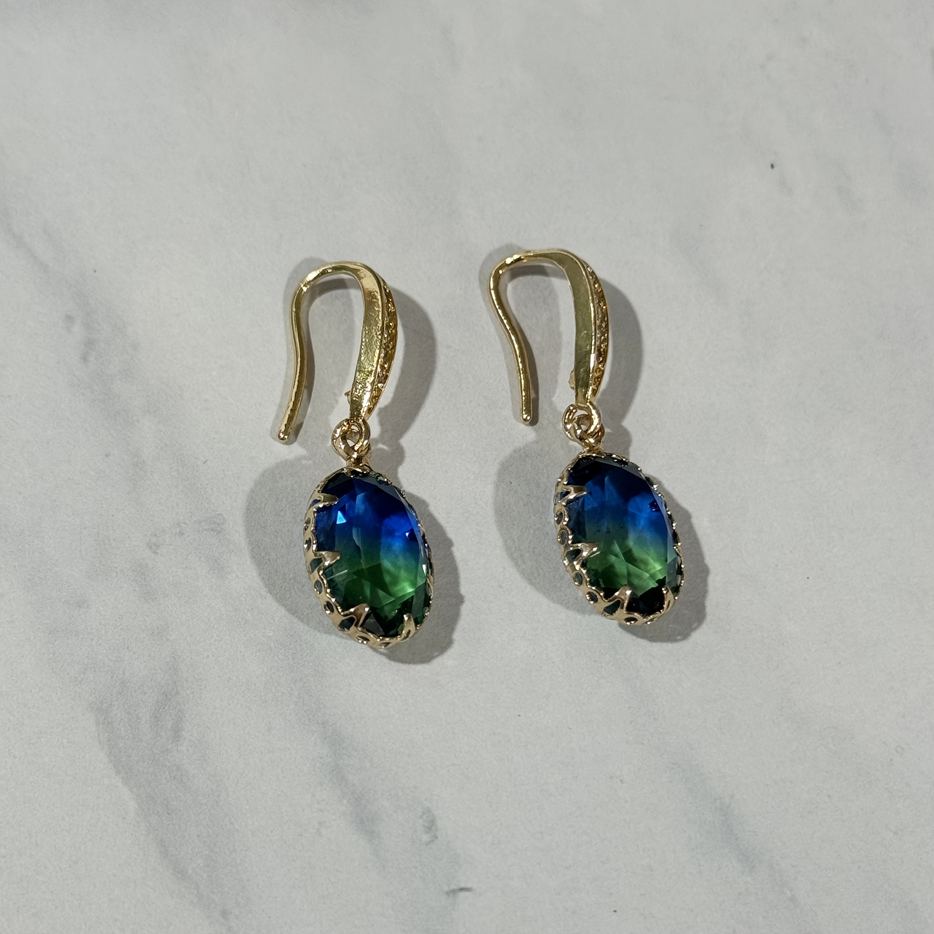 Image of 1 Pair Of Green Fashion Unique Copper Inlaid Synthetic Synthetic Synthetic Zircon​​ Oval Synthetic Earrings - Perfect Jewelry Gift Earrings For Daily Parties