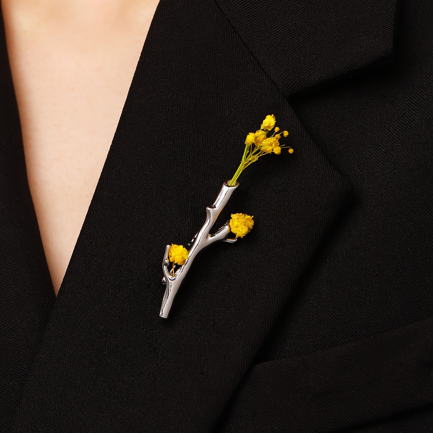 TEMU A Simple, Stylish, And Trendy Brooch That With Flowers For A Romantic Atmosphere. Suitable For Men And Women To Wear To Parties And Banquets. A