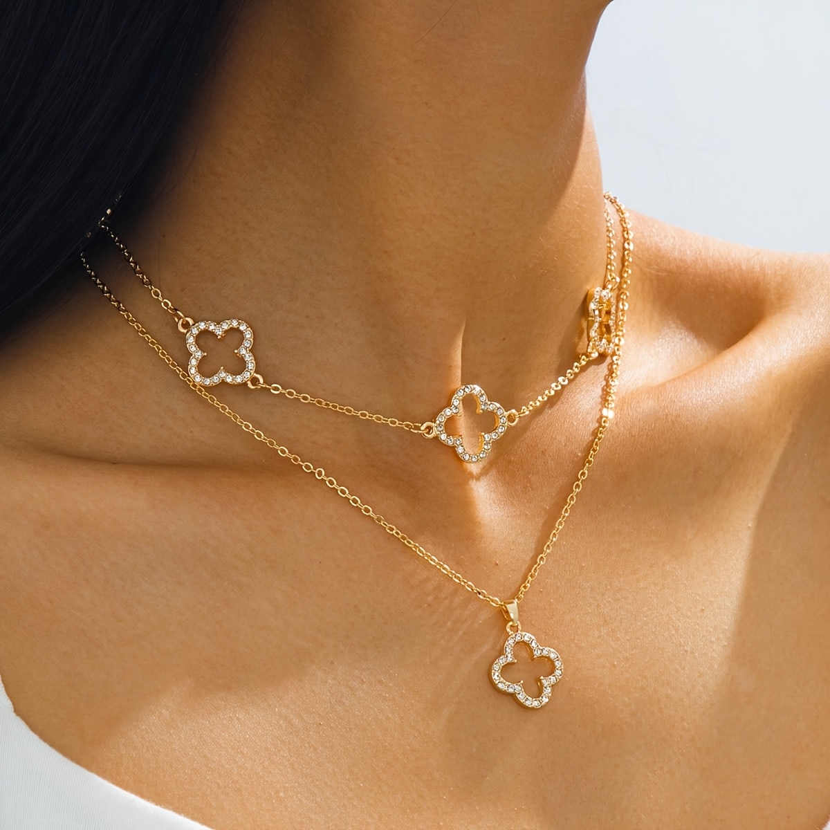Image of Women's Fashion Pendant Necklace With Gorgeous Light Luxury And High-end Feel, Hollowed Out Inlaid Clover Pendant, Women'-layer Necklace, Fashion Jewelry, Daily Wear Jewelry